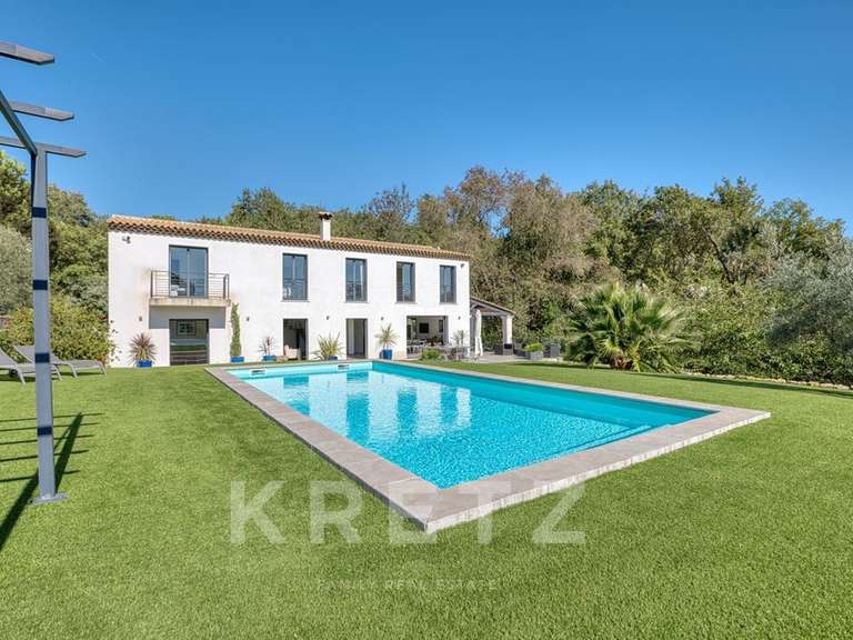 Maison Châteauneuf-Grasse - 4 chambres - 225m²