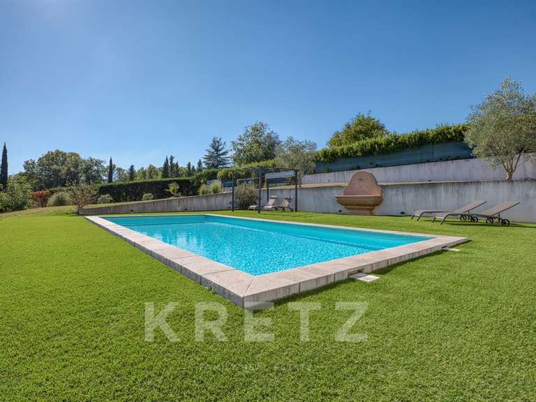 Maison Châteauneuf-Grasse - 4 chambres - 225m²