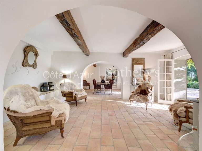 Maison Châteauneuf-Grasse - 7 chambres - 530m²