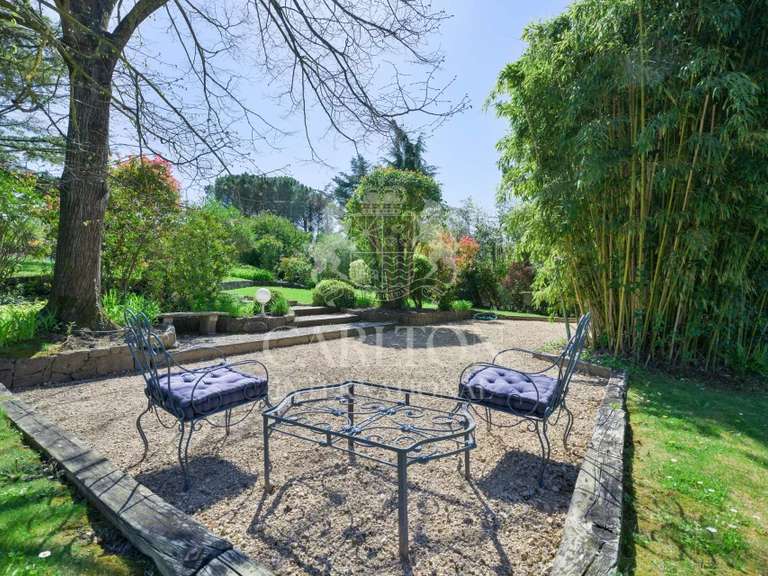 Maison Châteauneuf-Grasse - 6 chambres - 338m²