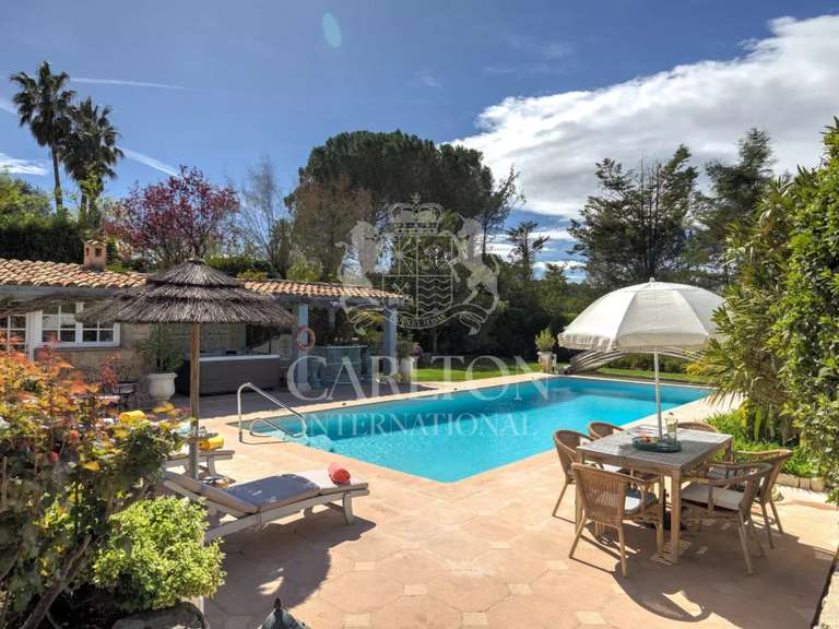 Maison Châteauneuf-Grasse - 6 chambres - 338m²