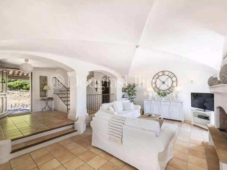 Maison Châteauneuf-Grasse - 4 chambres - 179m²