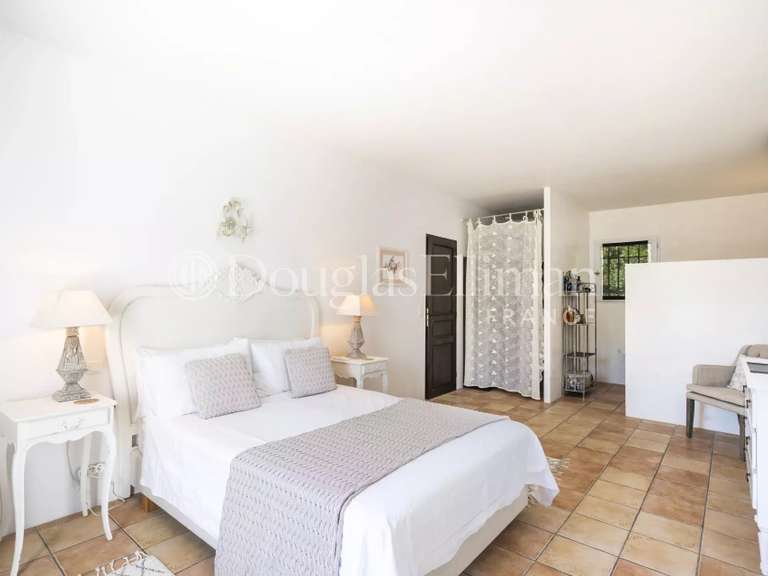 Maison Châteauneuf-Grasse - 4 chambres - 179m²