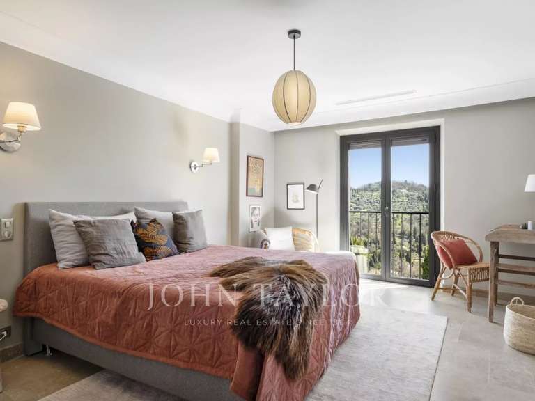 Maison Châteauneuf-Grasse - 5 chambres - 730m²