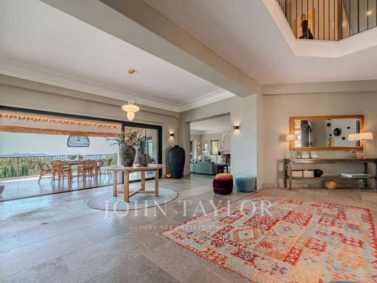 Maison Châteauneuf-Grasse - 5 chambres - 730m²