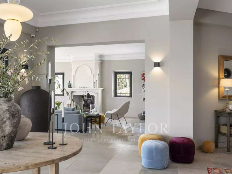 Maison Châteauneuf-Grasse - 5 chambres - 730m²
