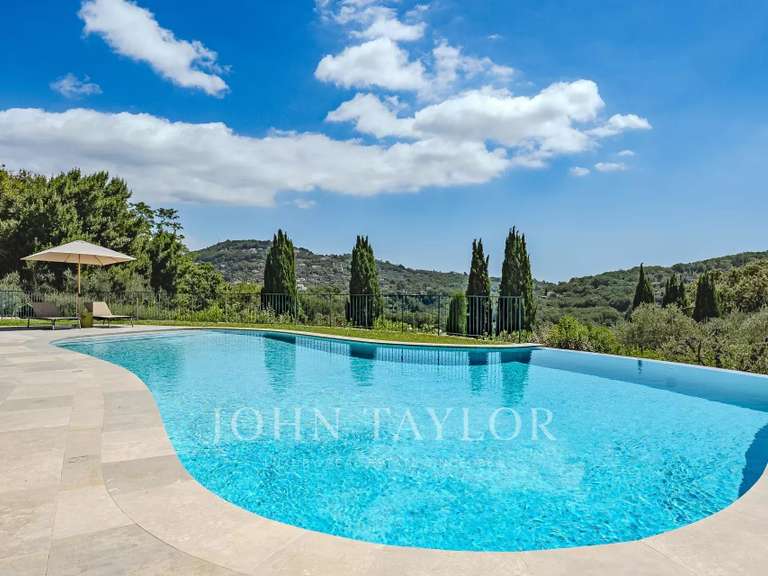 Maison Châteauneuf-Grasse - 5 chambres - 730m²