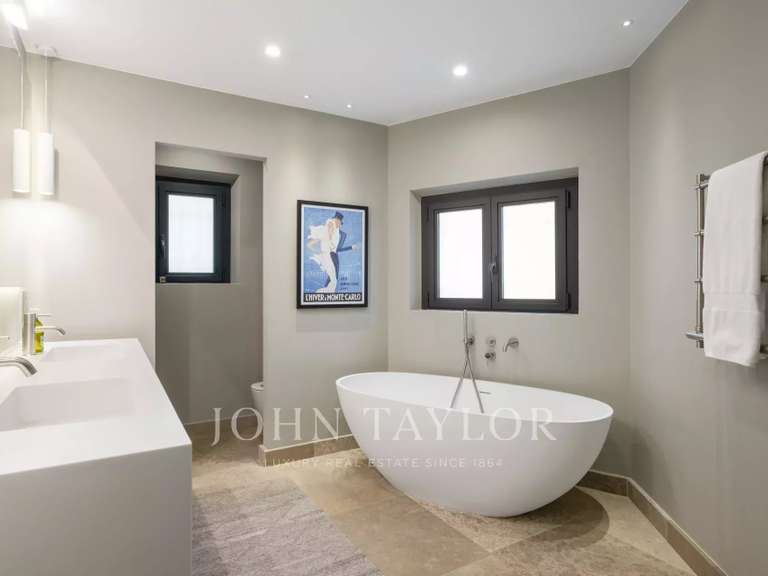 Maison Châteauneuf-Grasse - 5 chambres - 730m²