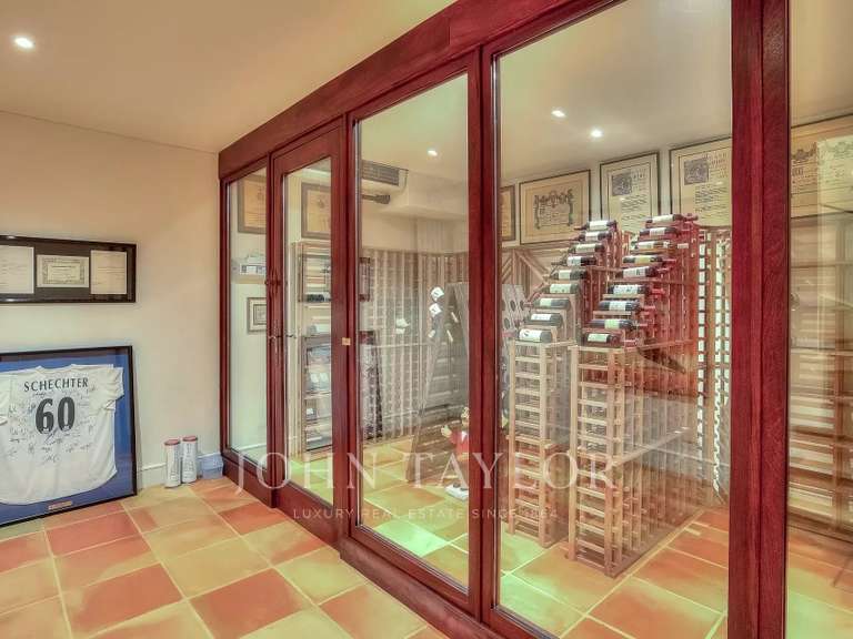 Maison Châteauneuf-Grasse - 6 chambres - 577m²