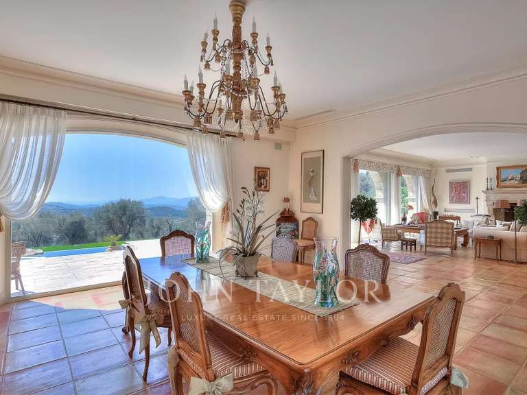 Maison Châteauneuf-Grasse - 6 chambres - 577m²