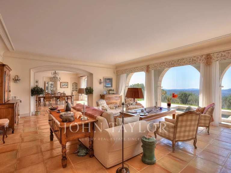 Maison Châteauneuf-Grasse - 6 chambres - 577m²