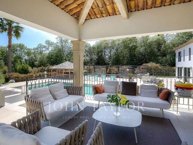 Maison Châteauneuf-Grasse - 9 chambres - 550m²