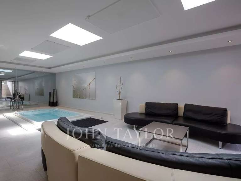 Maison Châteauneuf-Grasse - 9 chambres - 550m²