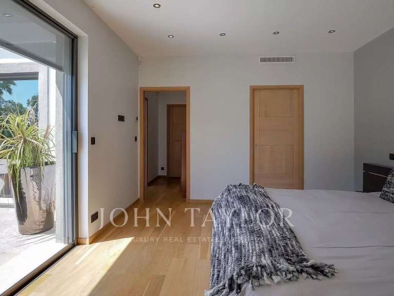 Maison Châteauneuf-Grasse - 9 chambres - 550m²