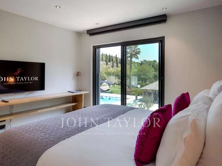 Maison Châteauneuf-Grasse - 9 chambres - 550m²