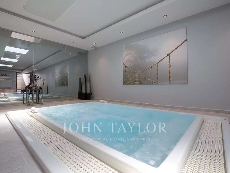 Maison Châteauneuf-Grasse - 9 chambres - 550m²