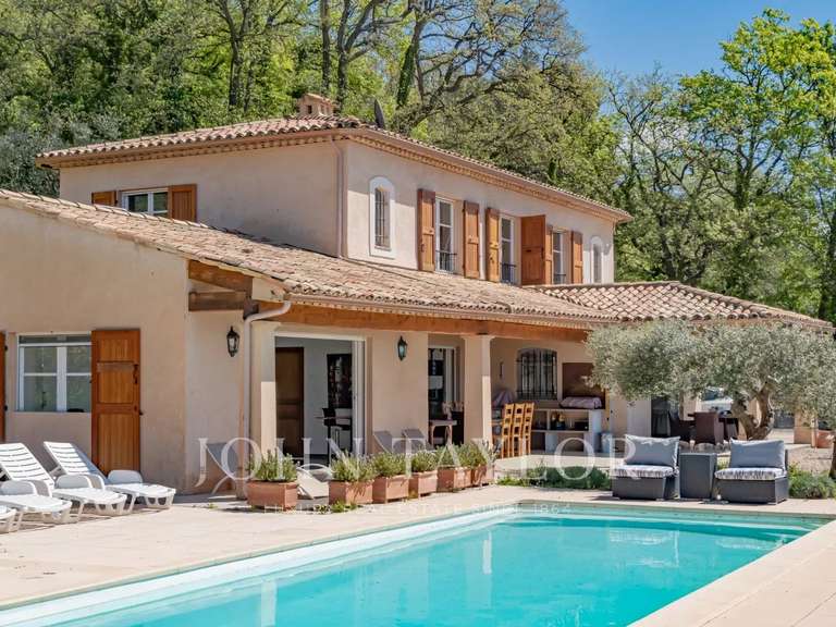 Maison Châteauneuf-Grasse - 5 chambres - 247m²
