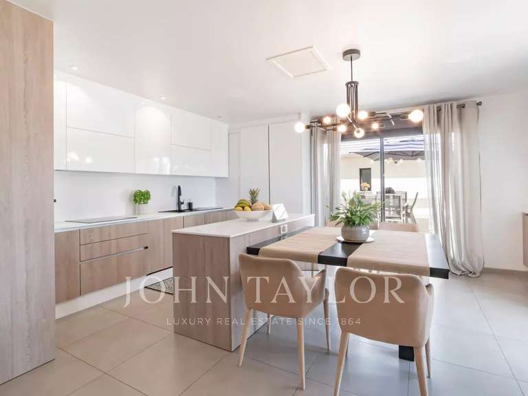 Maison avec Vue sur mer Châteauneuf-Grasse - 5 chambres - 281m²