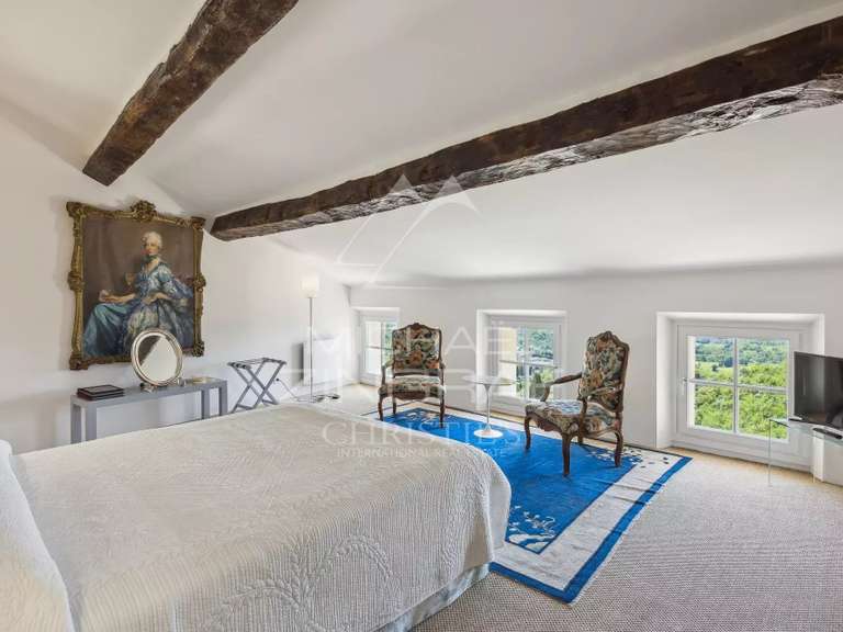 Maison Châteauneuf-Grasse - 6 chambres - 394m²
