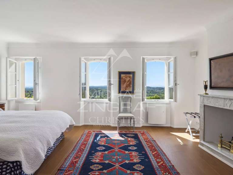 Maison Châteauneuf-Grasse - 6 chambres - 394m²