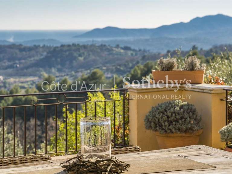 Maison Châteauneuf-Grasse - 4 chambres - 173m²