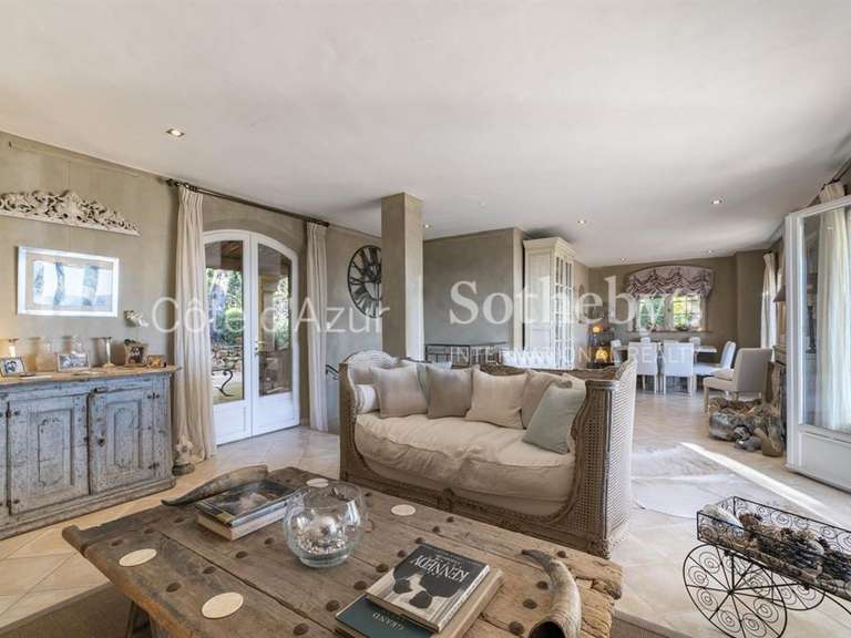 Maison Châteauneuf-Grasse - 4 chambres - 173m²