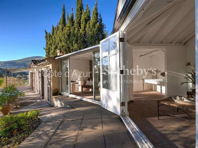 Maison Châteauneuf-Grasse - 7 chambres - 530m²