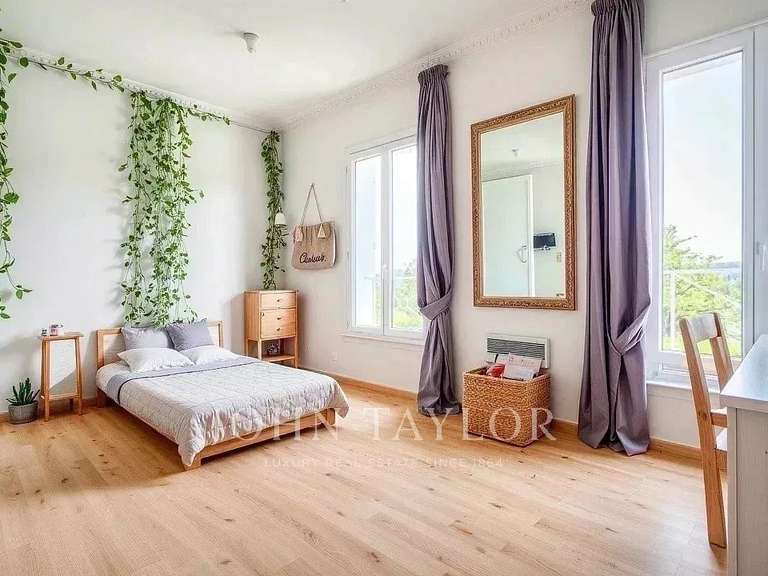 Maison Châteauneuf-Grasse - 4 chambres - 281m²