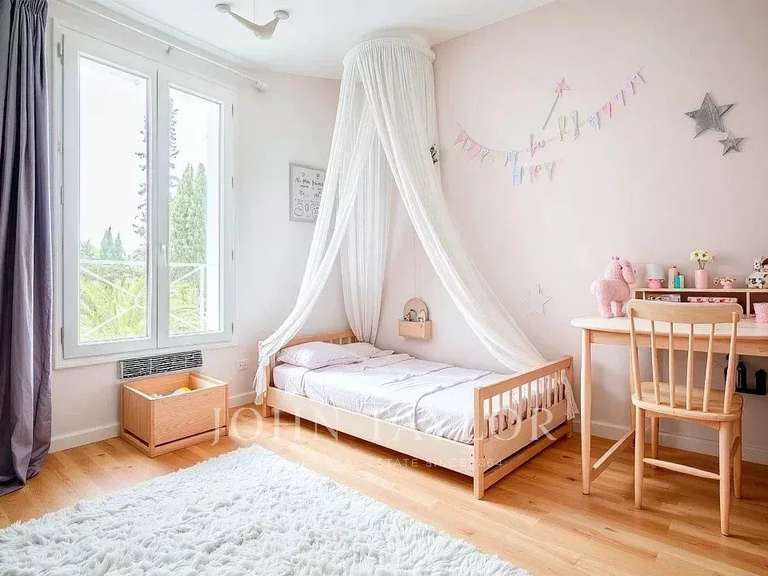 Maison Châteauneuf-Grasse - 4 chambres - 281m²