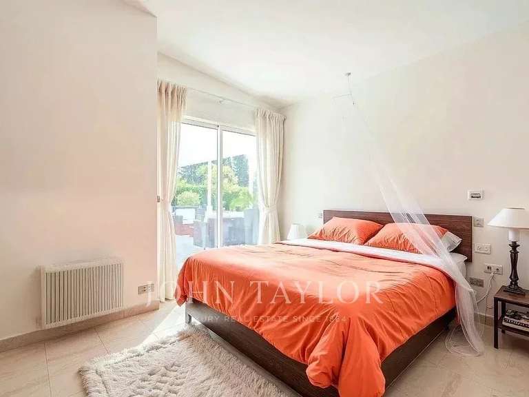 Maison Châteauneuf-Grasse - 4 chambres - 281m²