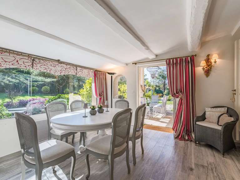 Maison Châteauneuf-Grasse - 5 chambres - 330m²