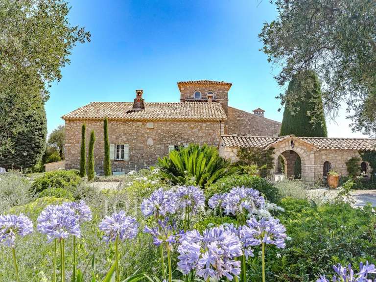 Maison Châteauneuf-Grasse - 6 chambres - 386m²