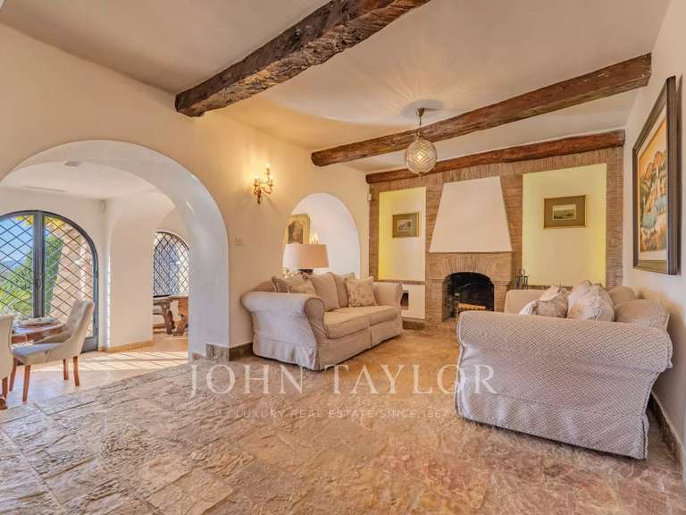 Maison Châteauneuf-Grasse - 6 chambres - 386m²