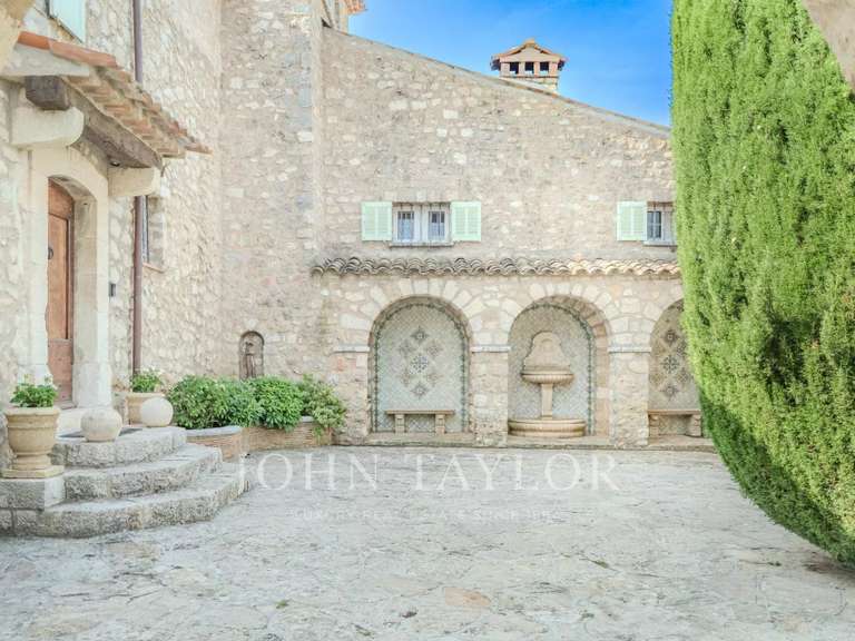Maison Châteauneuf-Grasse - 6 chambres - 386m²