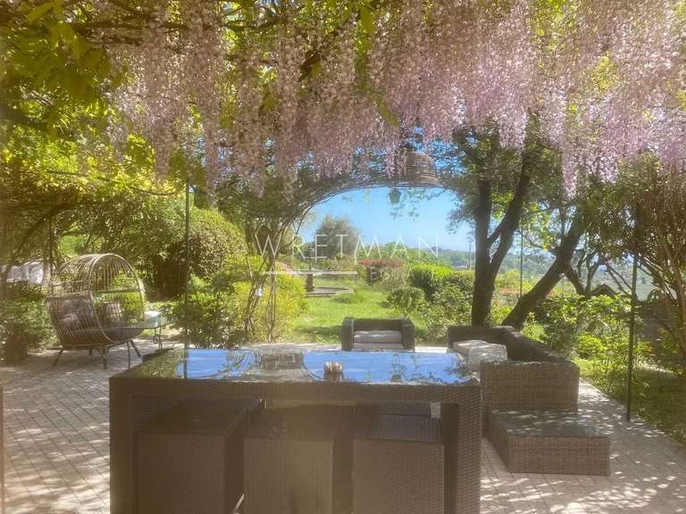 House Châteauneuf-Grasse - 3 bedrooms - 201m²