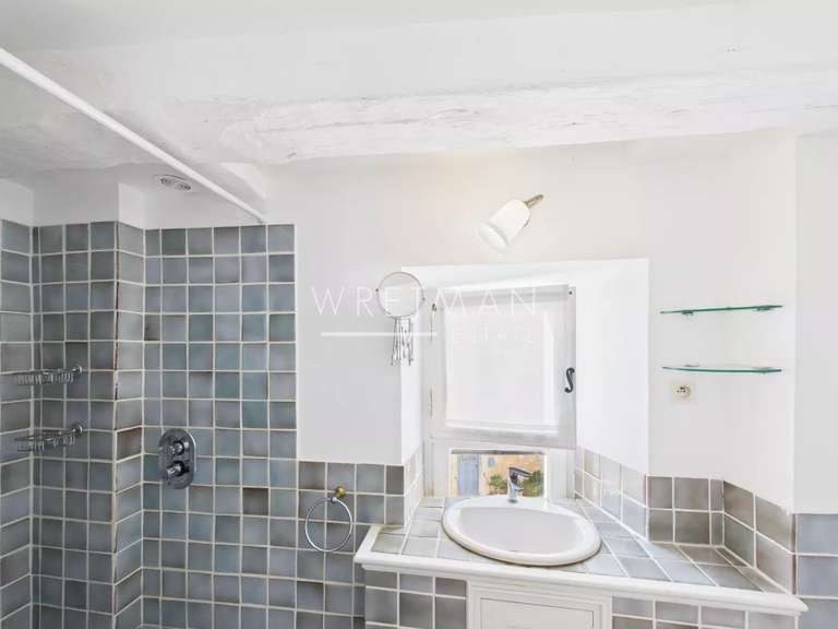 Maison Châteauneuf-Grasse - 3 chambres - 135m²