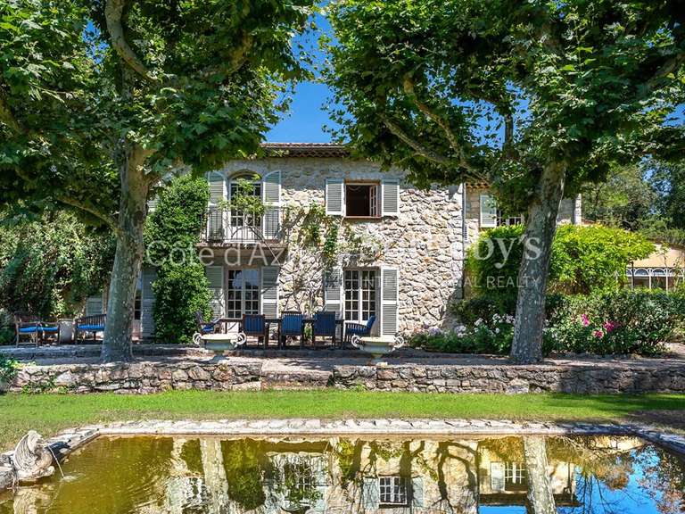 Maison Châteauneuf-Grasse - 8 chambres - 344m²