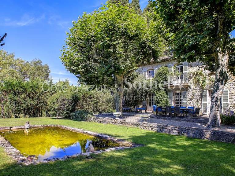 Maison Châteauneuf-Grasse - 8 chambres - 344m²