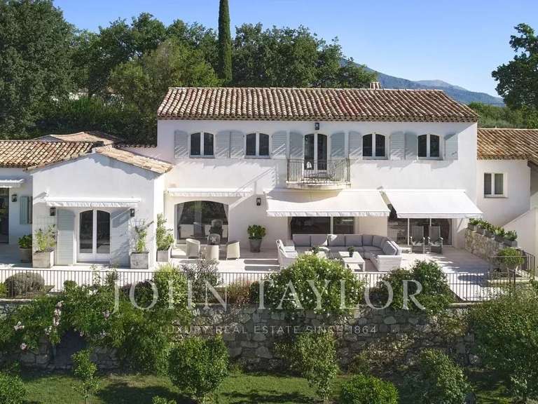 Maison Châteauneuf-Grasse - 6 chambres - 391m²