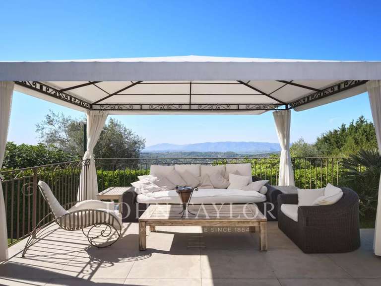 Maison Châteauneuf-Grasse - 6 chambres - 391m²