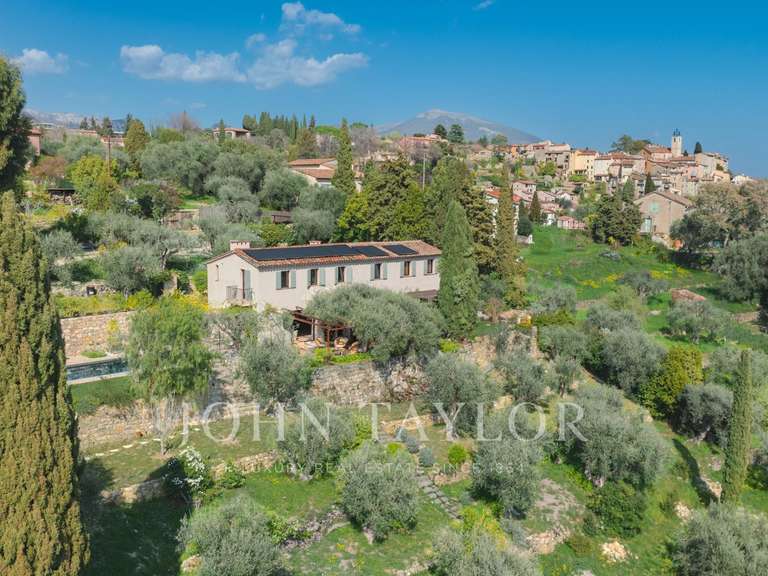 House Châteauneuf-Grasse - 4 bedrooms - 239m²