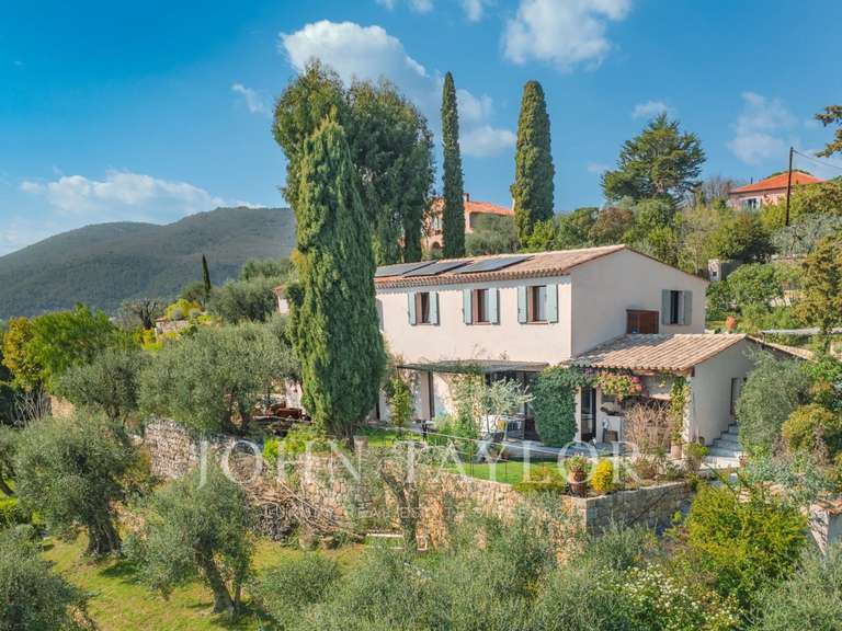 House Châteauneuf-Grasse - 4 bedrooms - 239m²