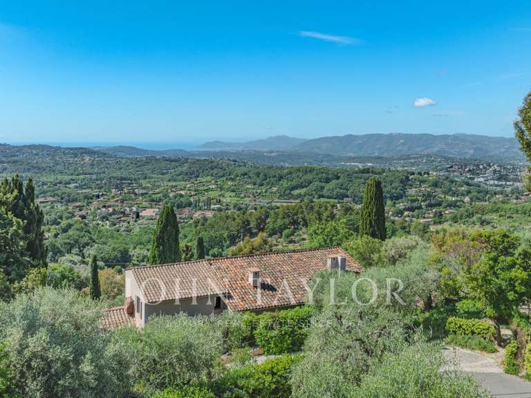 Maison Châteauneuf-Grasse - 4 chambres - 239m²
