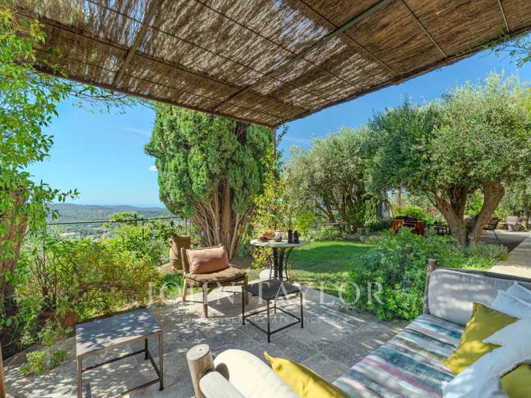 Maison Châteauneuf-Grasse - 4 chambres - 239m²