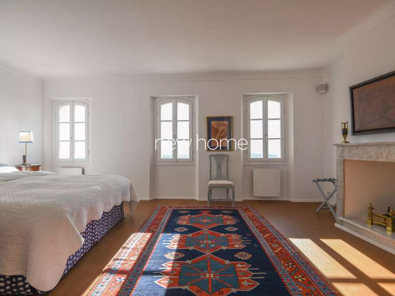 Maison Châteauneuf-Grasse - 6 chambres - 325m²