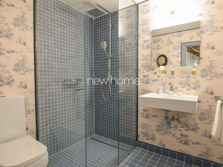 Maison Châteauneuf-Grasse - 6 chambres - 325m²