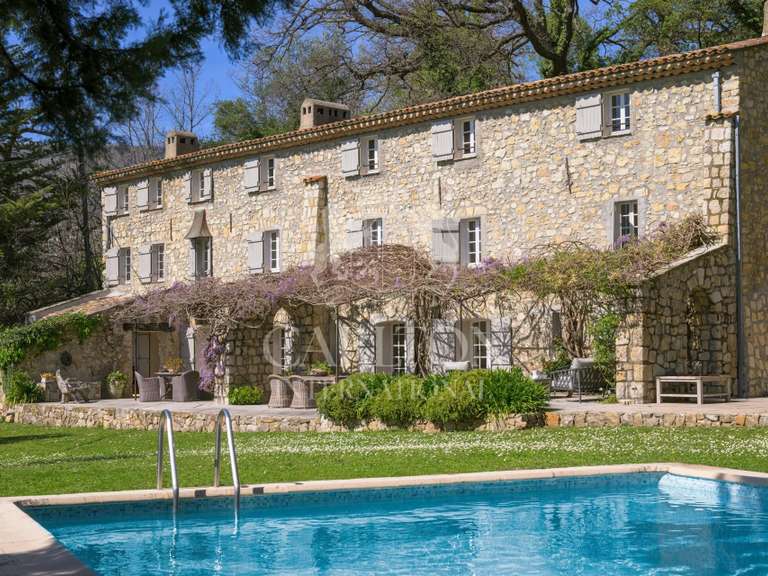 Maison Châteauneuf-Grasse - 5 chambres - 400m²