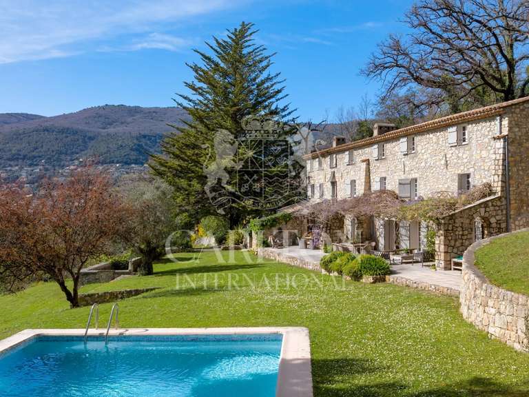 Maison Châteauneuf-Grasse - 5 chambres - 400m²