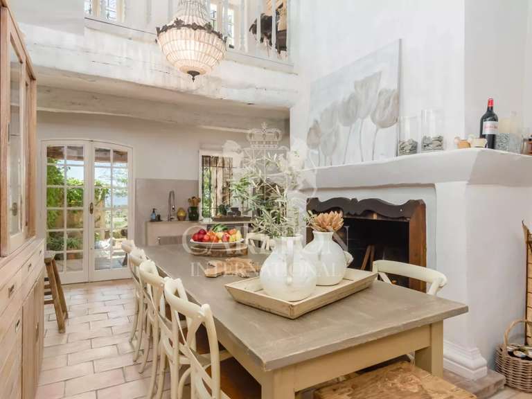 Maison Châteauneuf-Grasse - 5 chambres - 400m²