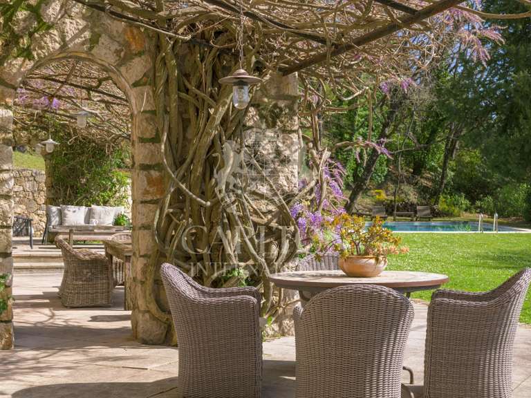 Maison Châteauneuf-Grasse - 5 chambres - 400m²